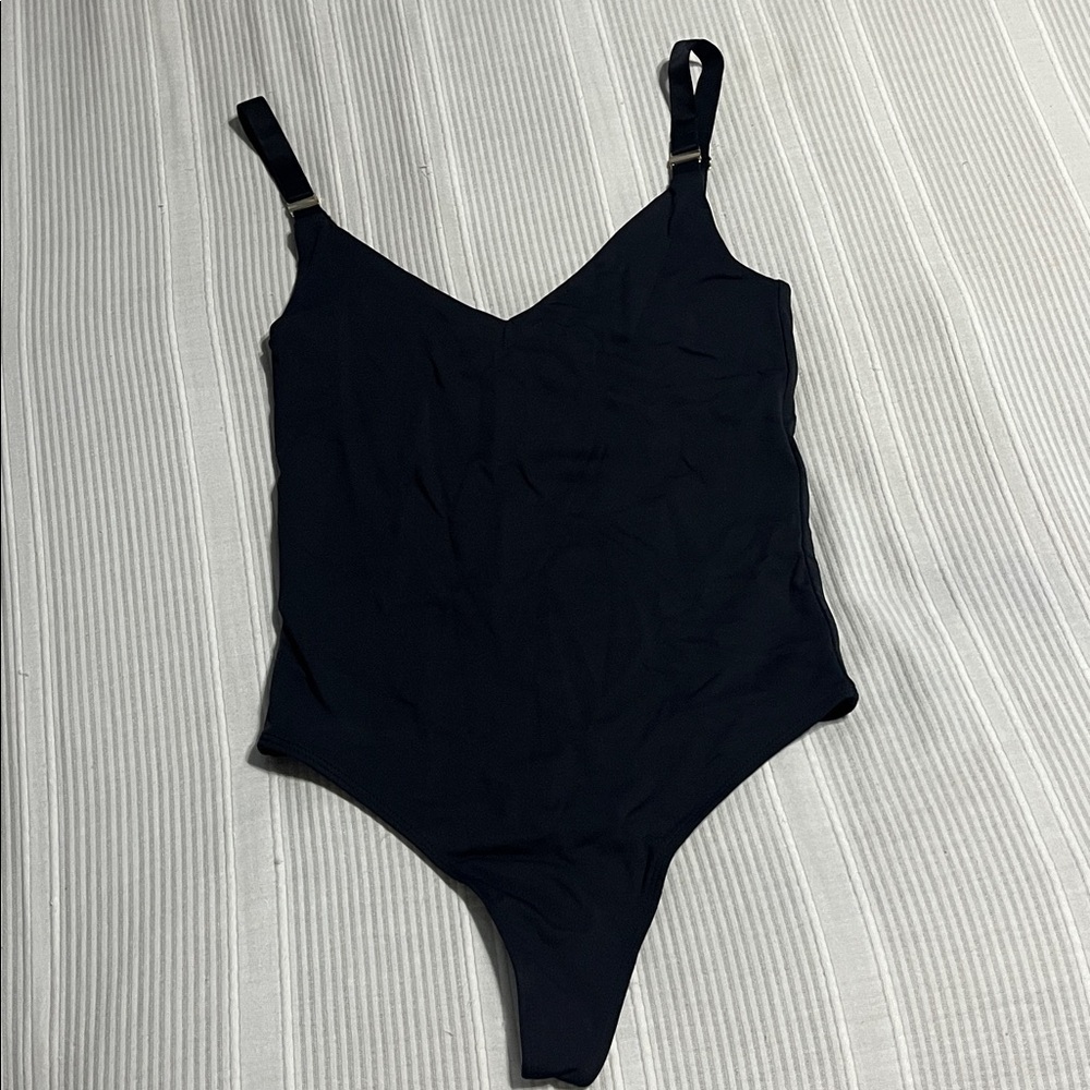 Babaton Black Adjustable Strap Top
